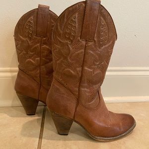 Very Volatile cowboy boots